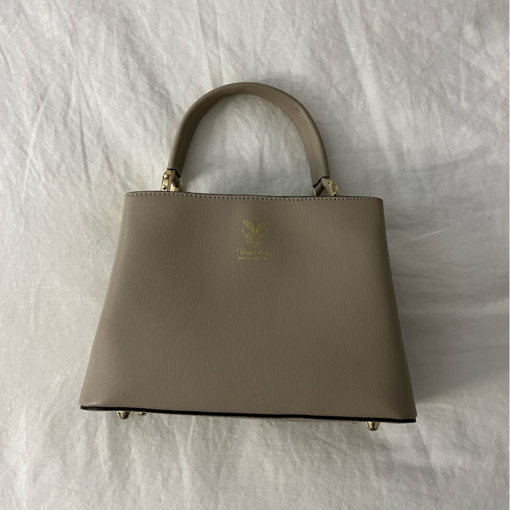 Tan Italian leather purse